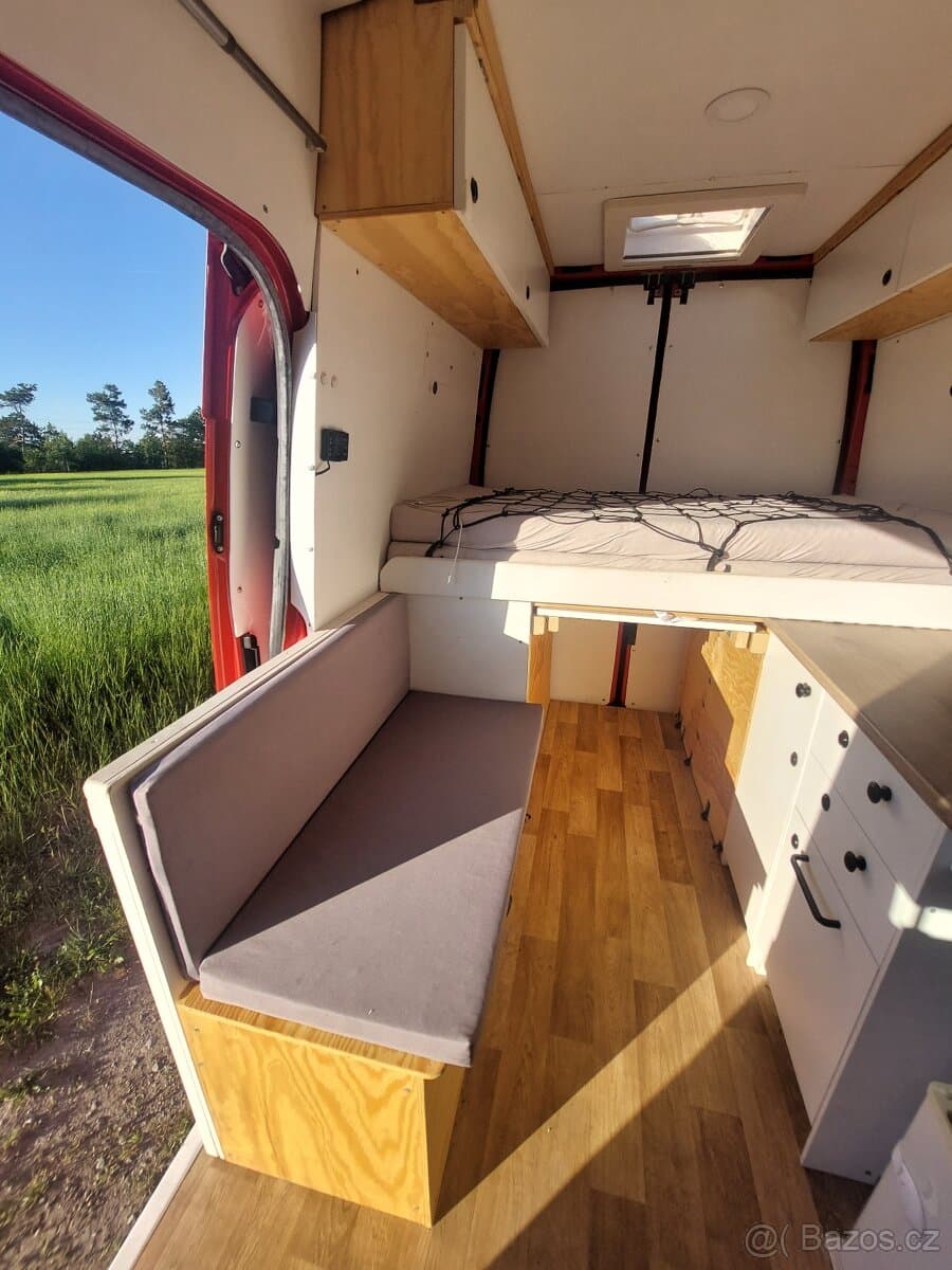 2010 Ford TRANSIT - 15