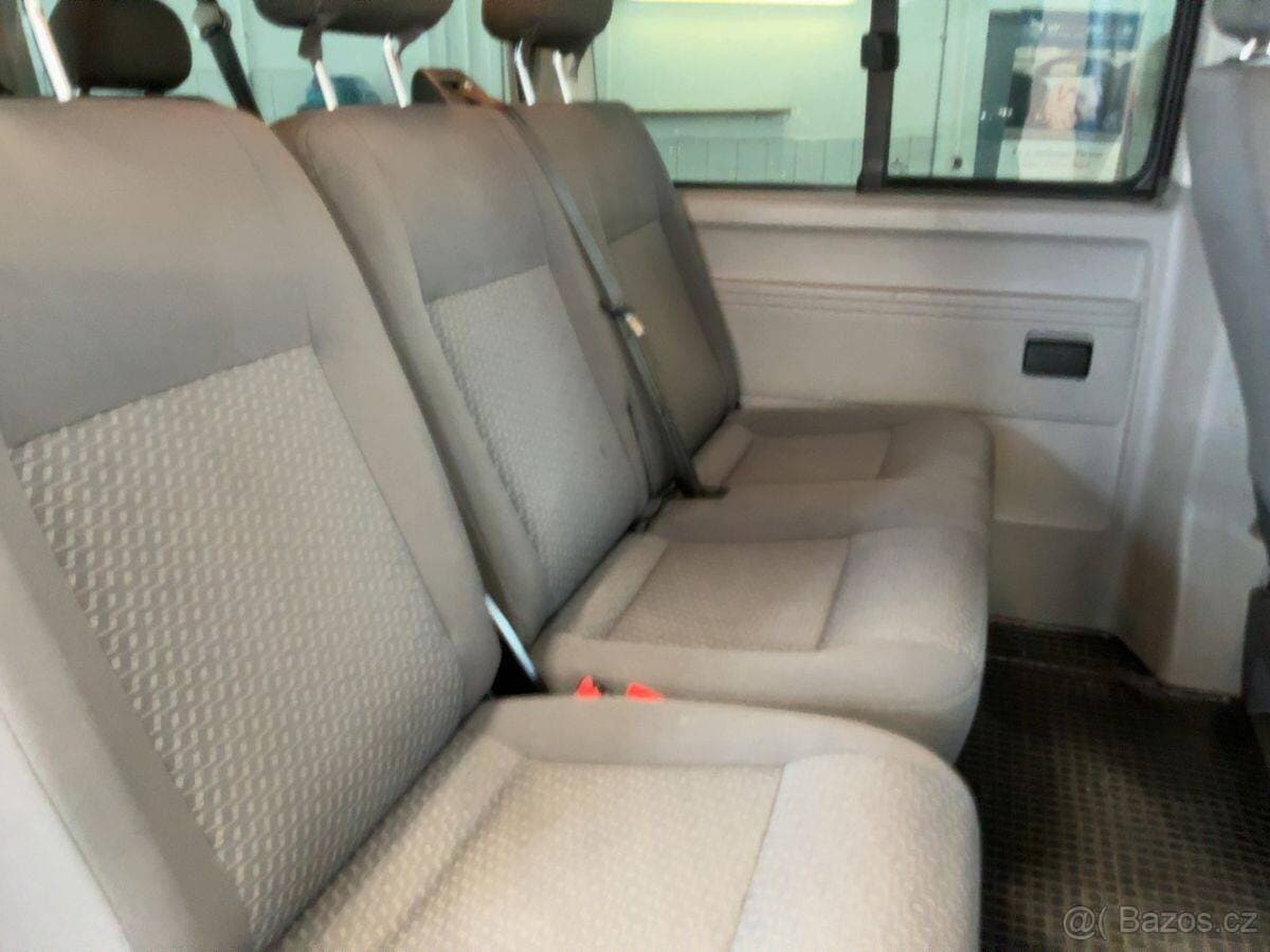 2011 Volkswagen CARAVELLE - 15