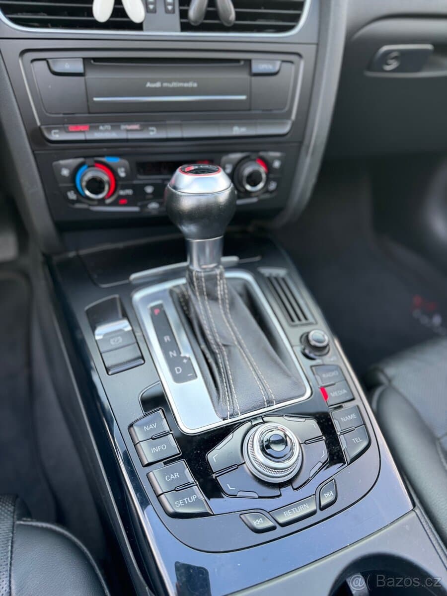 2011 Audi S5 - 15