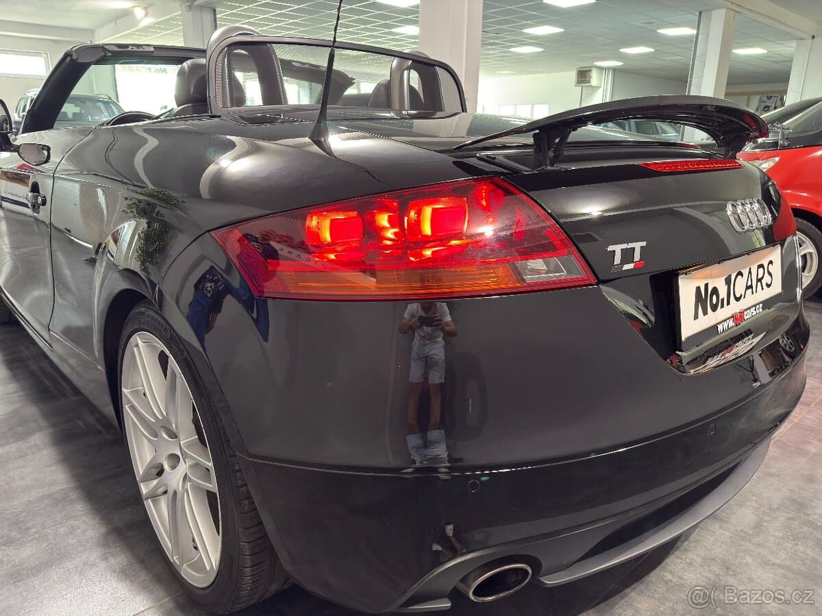2010 Audi TT - 15