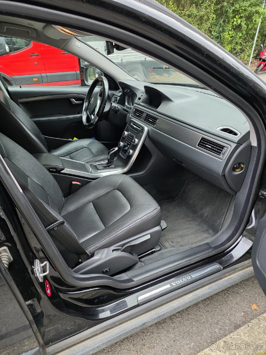 2015 Volvo XC70 - 15