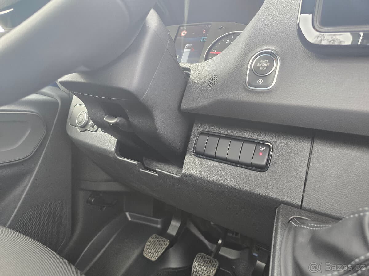 Mercedes-Benz SPRINTER - 15