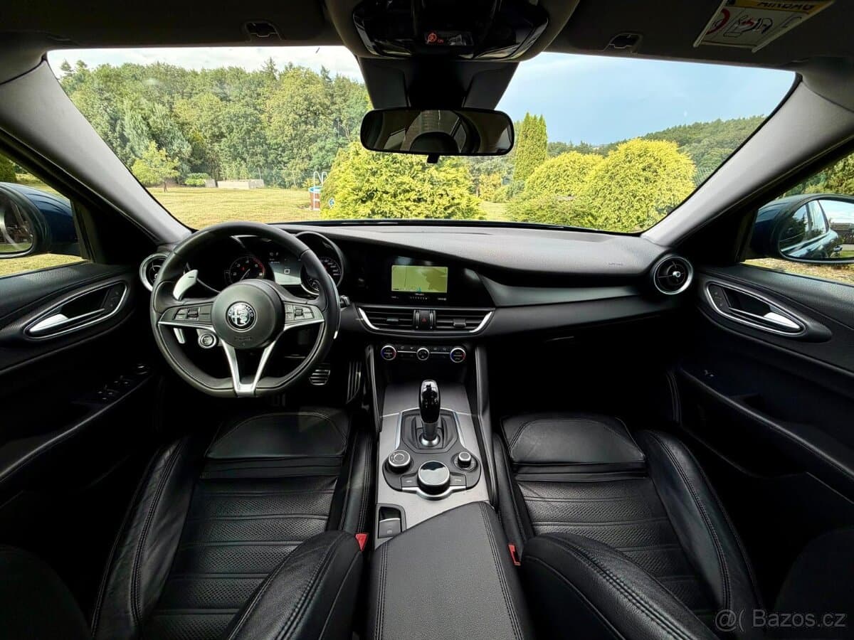 2017 Alfa Romeo GIULIA - 15