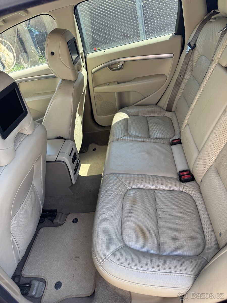 2008 Volvo V70 - 15