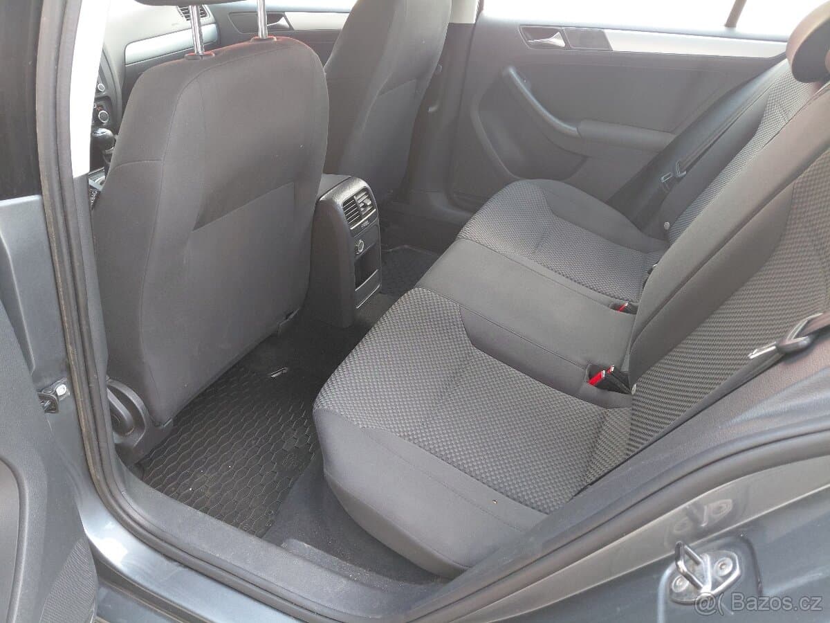 2012 Volkswagen JETTA - 15