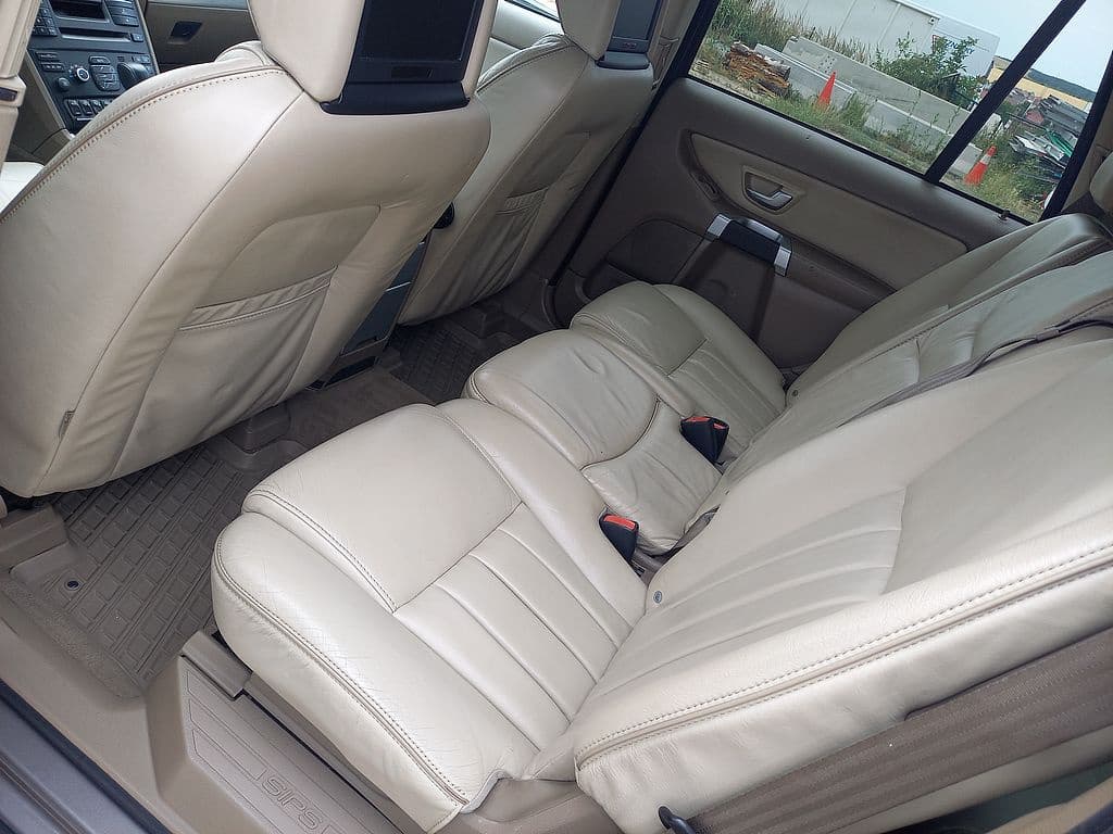 2011 Volvo XC90 - 15