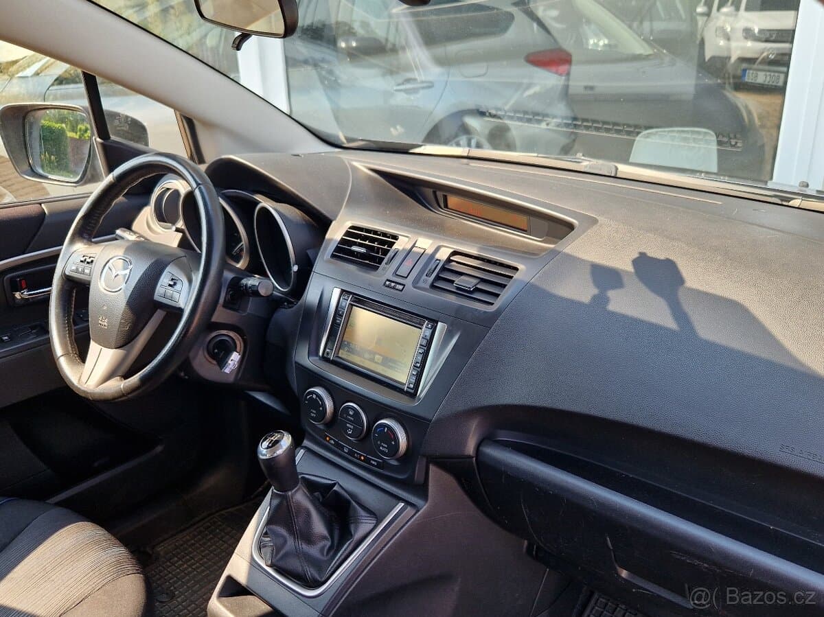 2011 Mazda 5 - 15