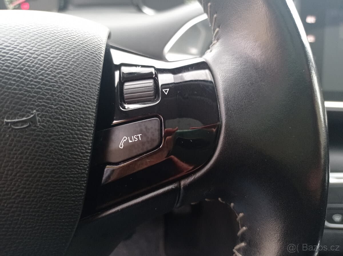 2016 Peugeot 308 - 15