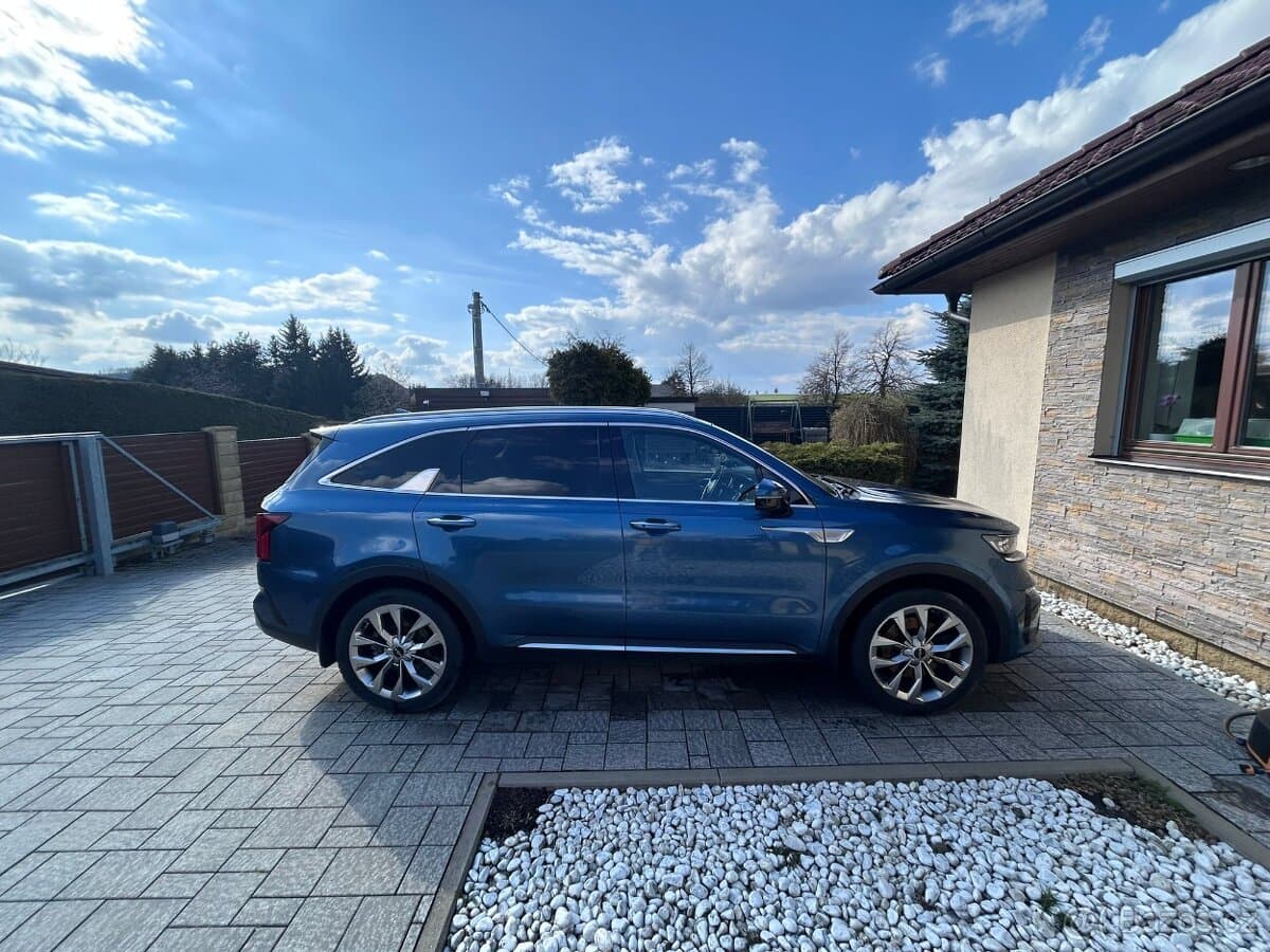 2022 Kia SORENTO - 15