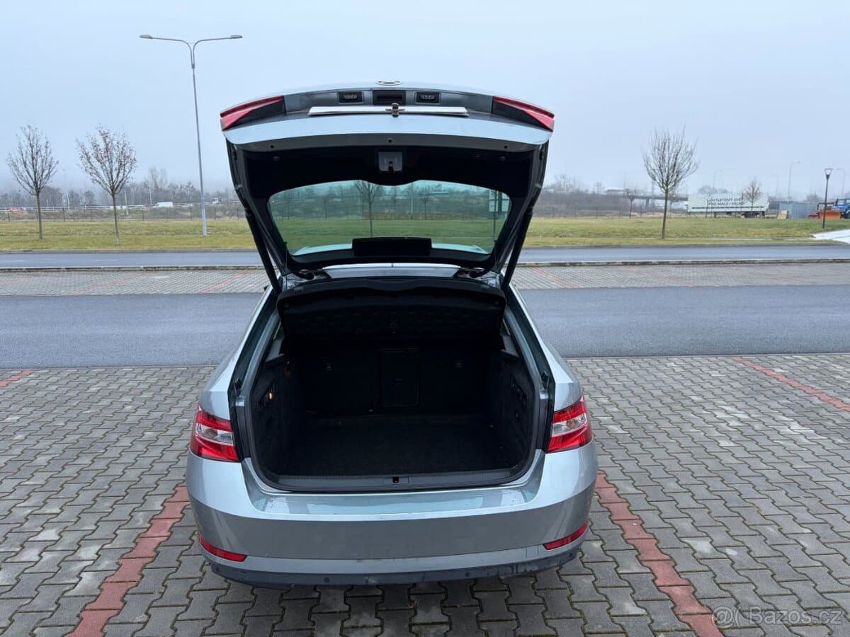 2015 Škoda SUPERB - 15