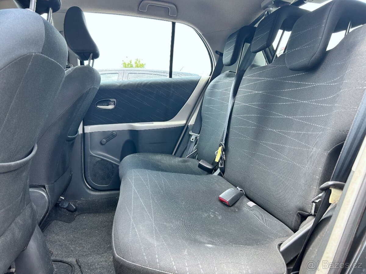 2009 Toyota YARIS - 15