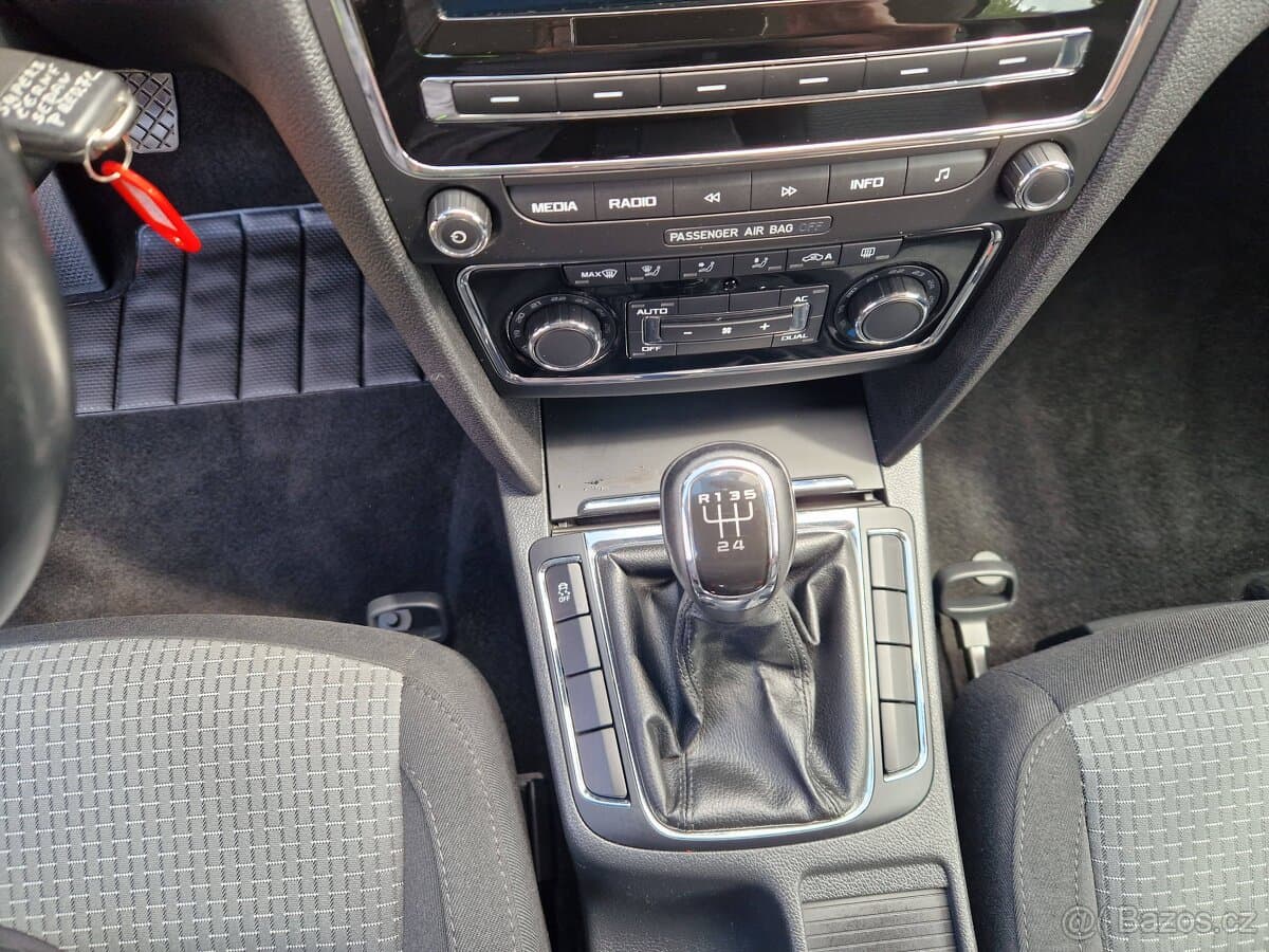 2013 Škoda SUPERB - 15