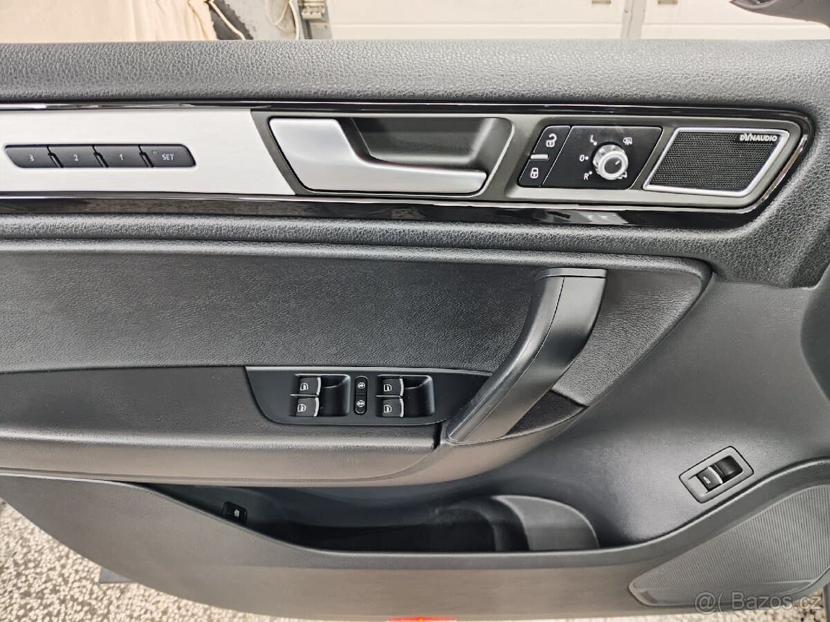 2013 Volkswagen TOUAREG - 15