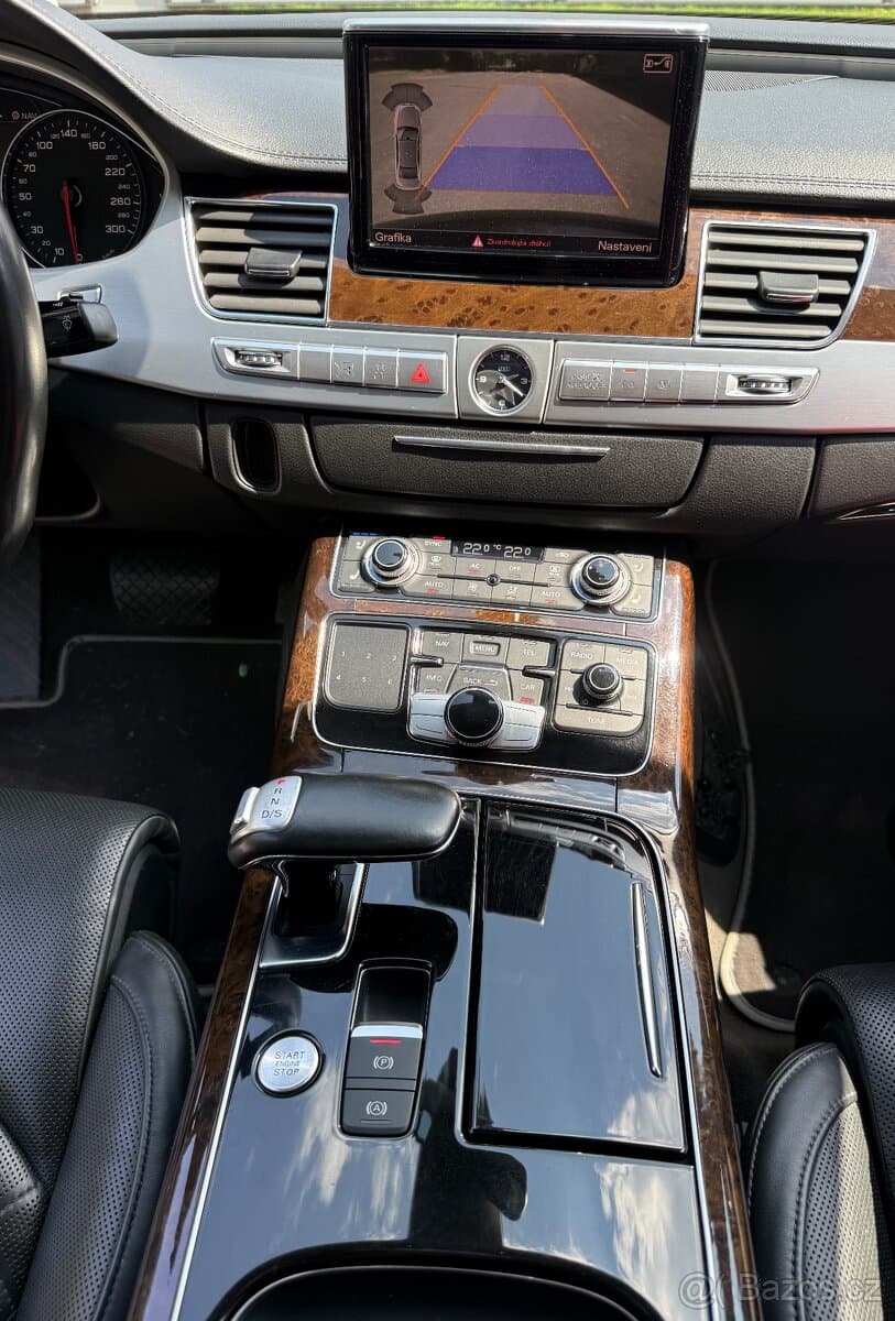 2010 Audi A8 - 15