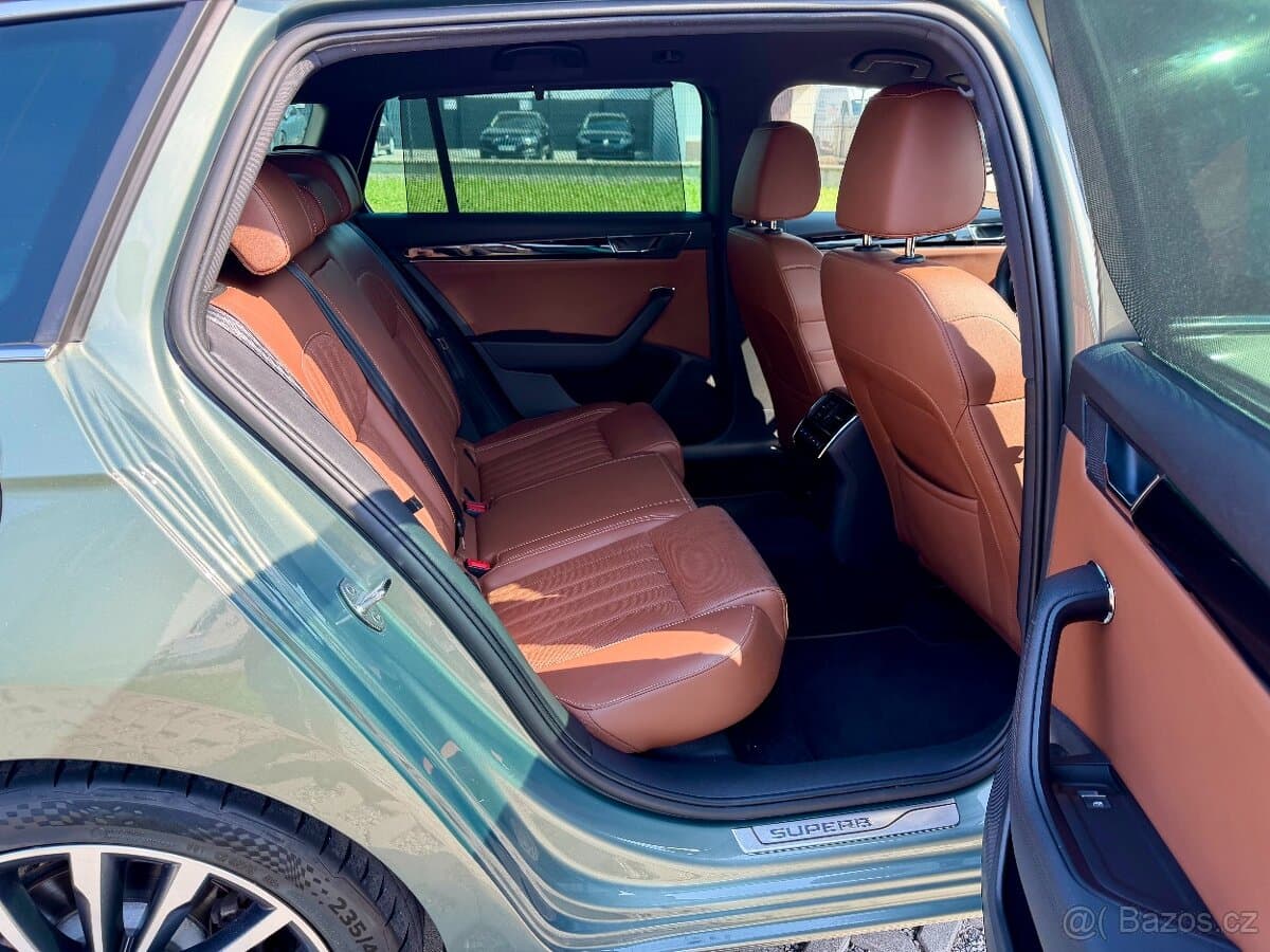 2022 Škoda SUPERB - 15