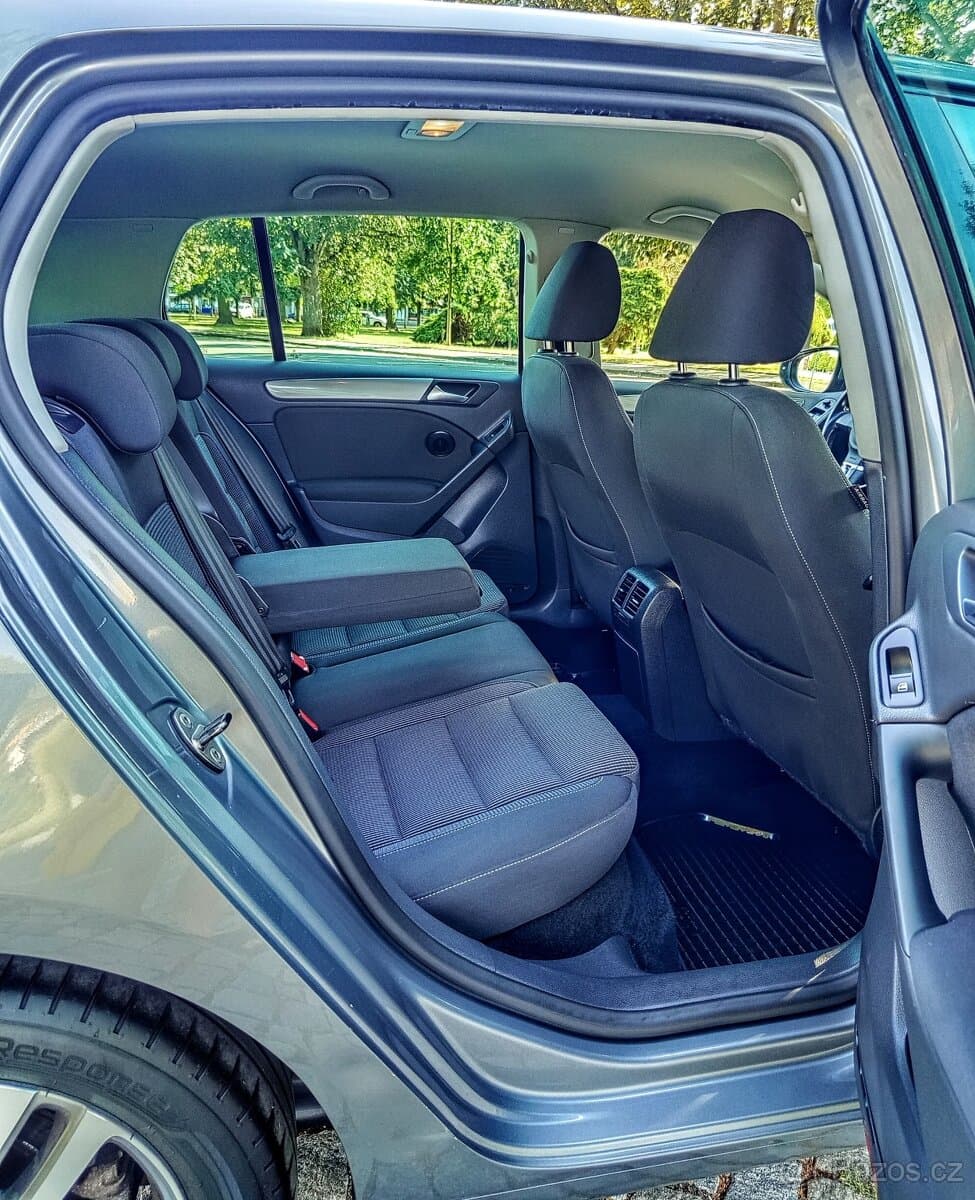 2011 Volkswagen GOLF - 15