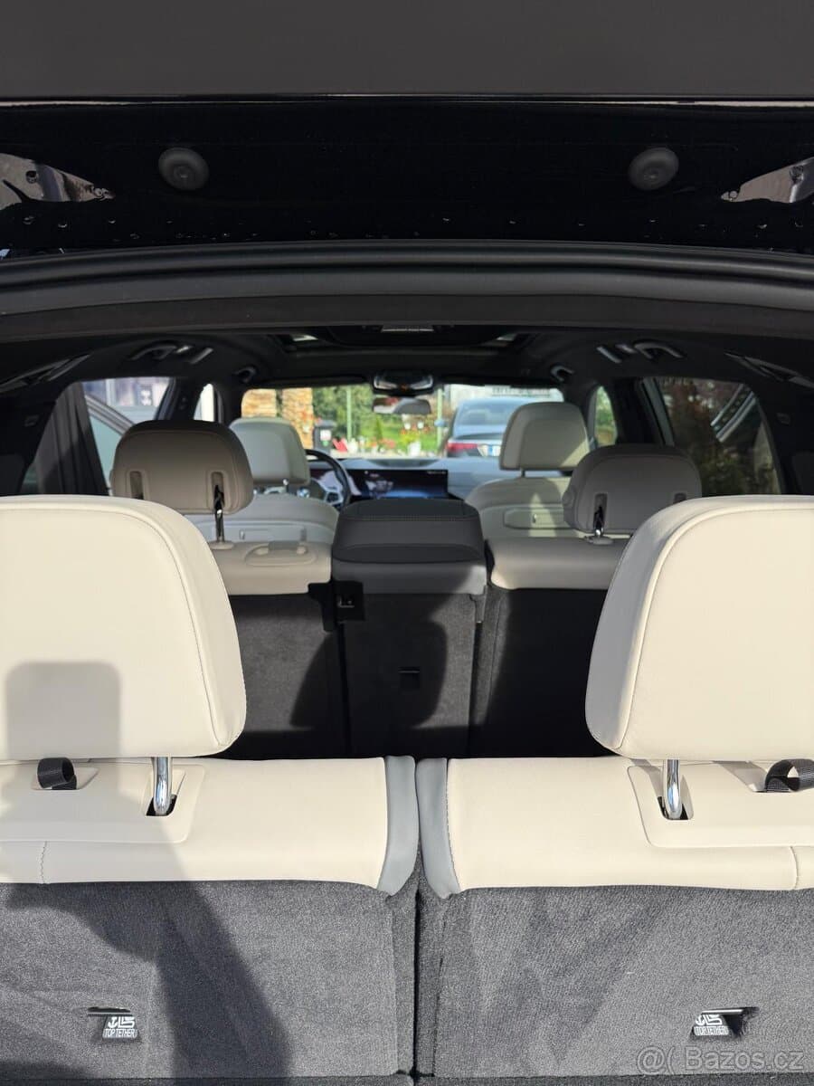 2022 BMW X7 - 15