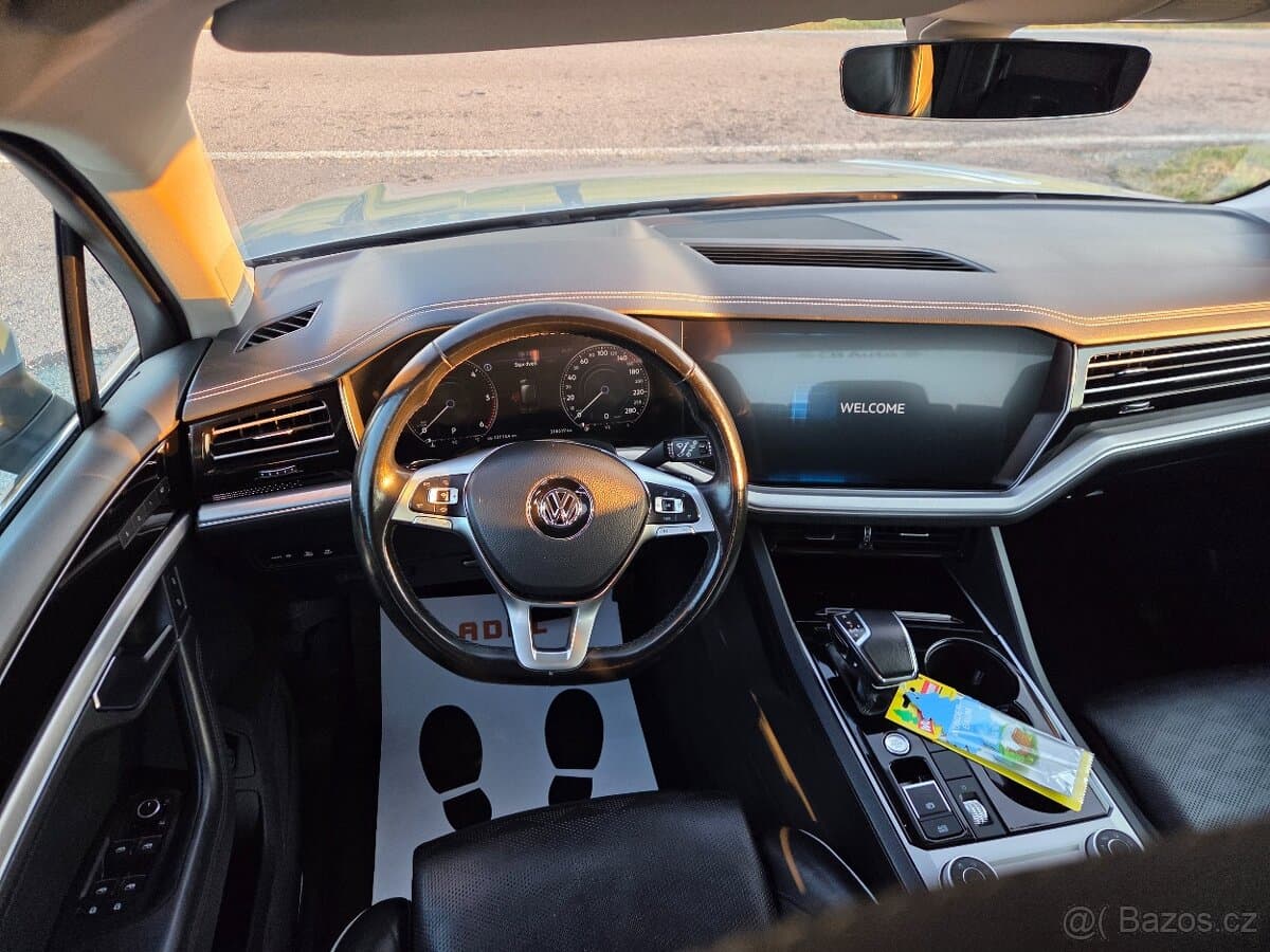 2018 Volkswagen TOUAREG - 15