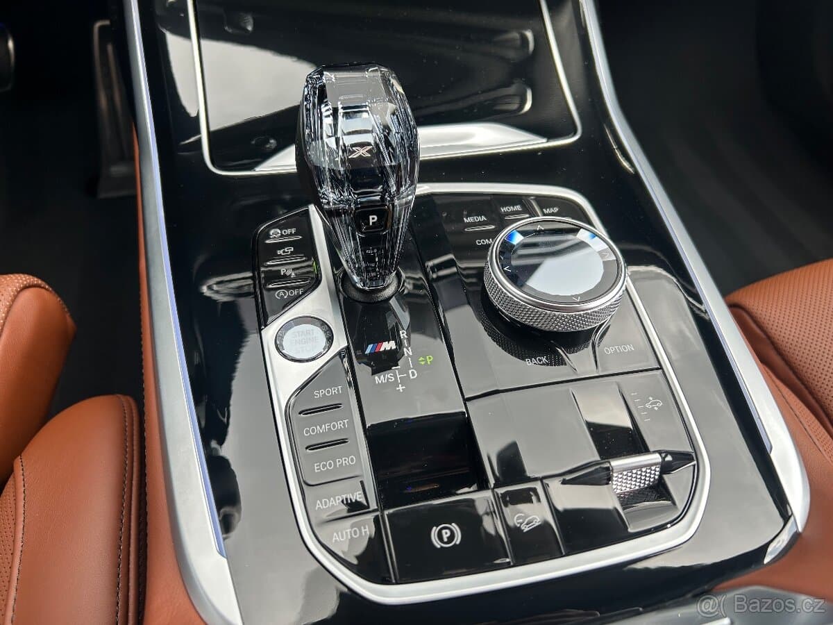 2020 BMW X7 - 15