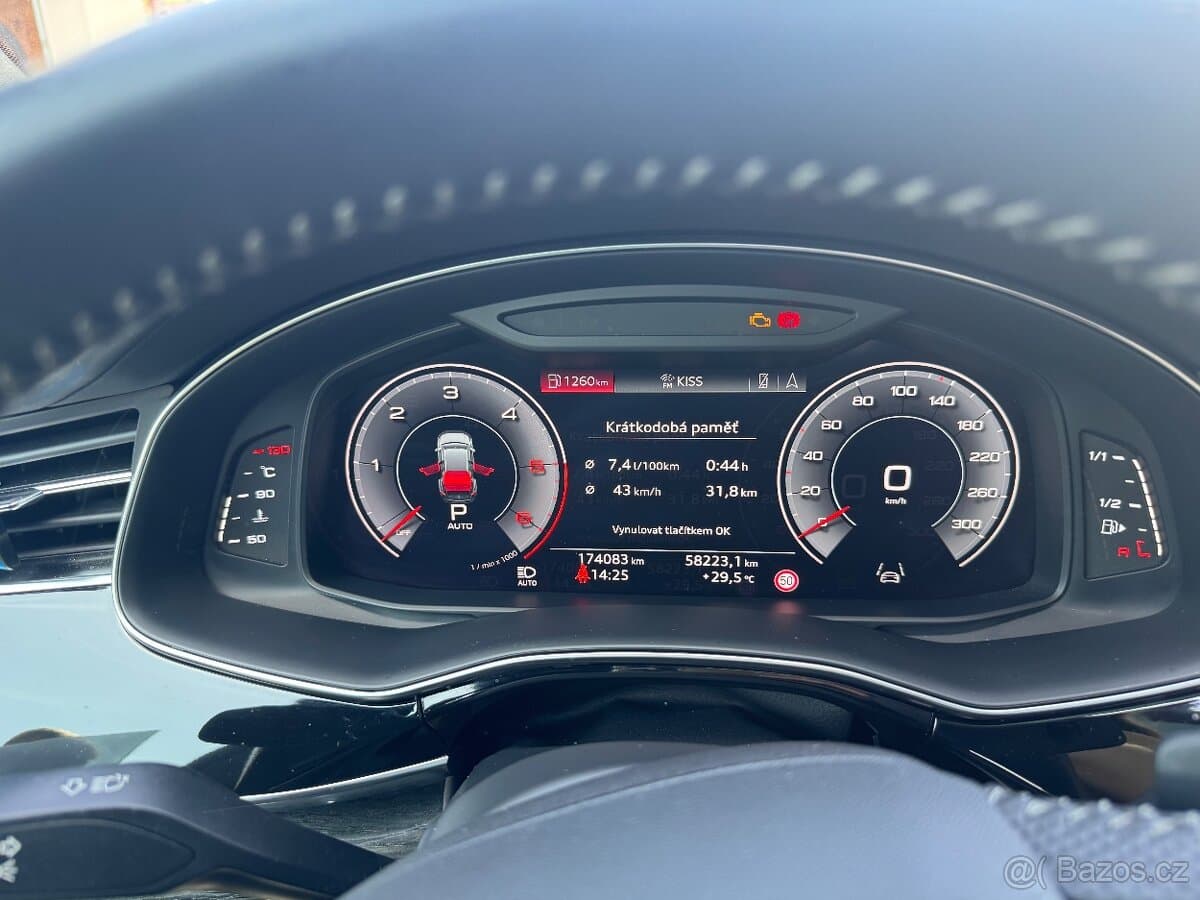 2018 Audi Q8 - 15