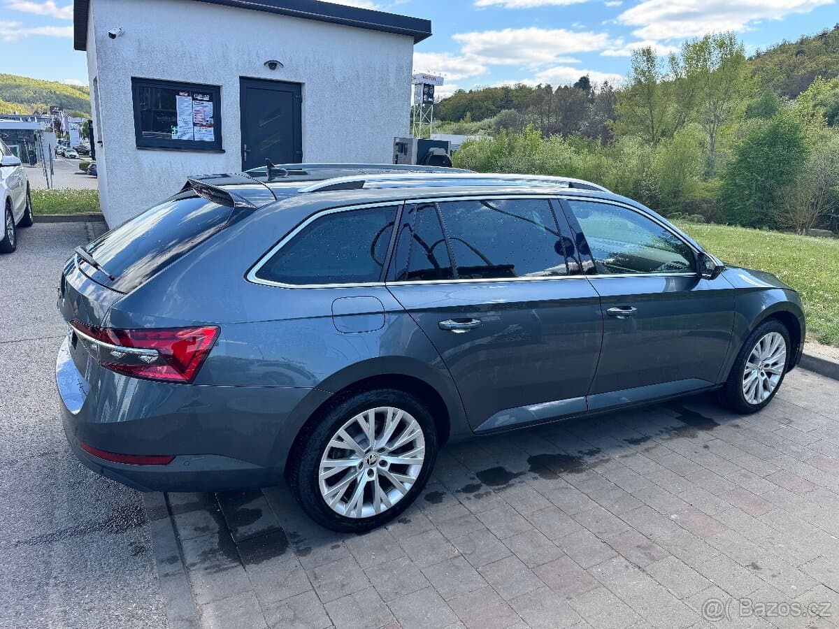 2020 Škoda SUPERB - 15