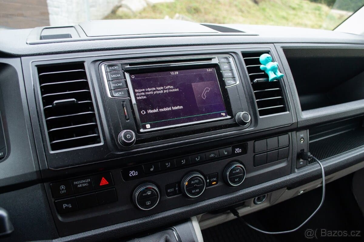 2018 Volkswagen CARAVELLE - 15