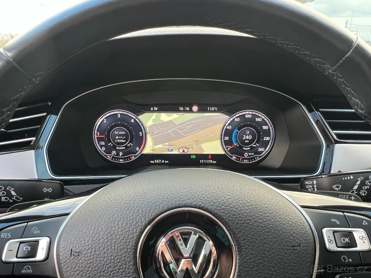 2016 Volkswagen PASSAT - 15