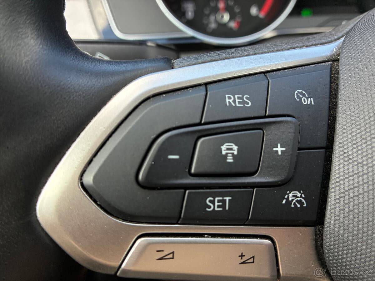 2023 Volkswagen PASSAT - 15
