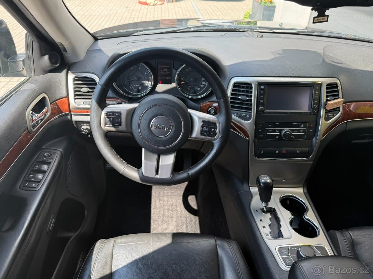 2011 Jeep CHEROKEE - 15