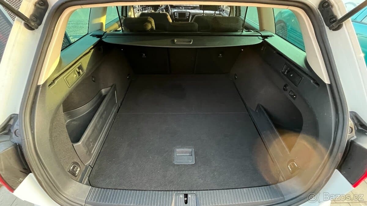 2015 Volkswagen PASSAT - 15