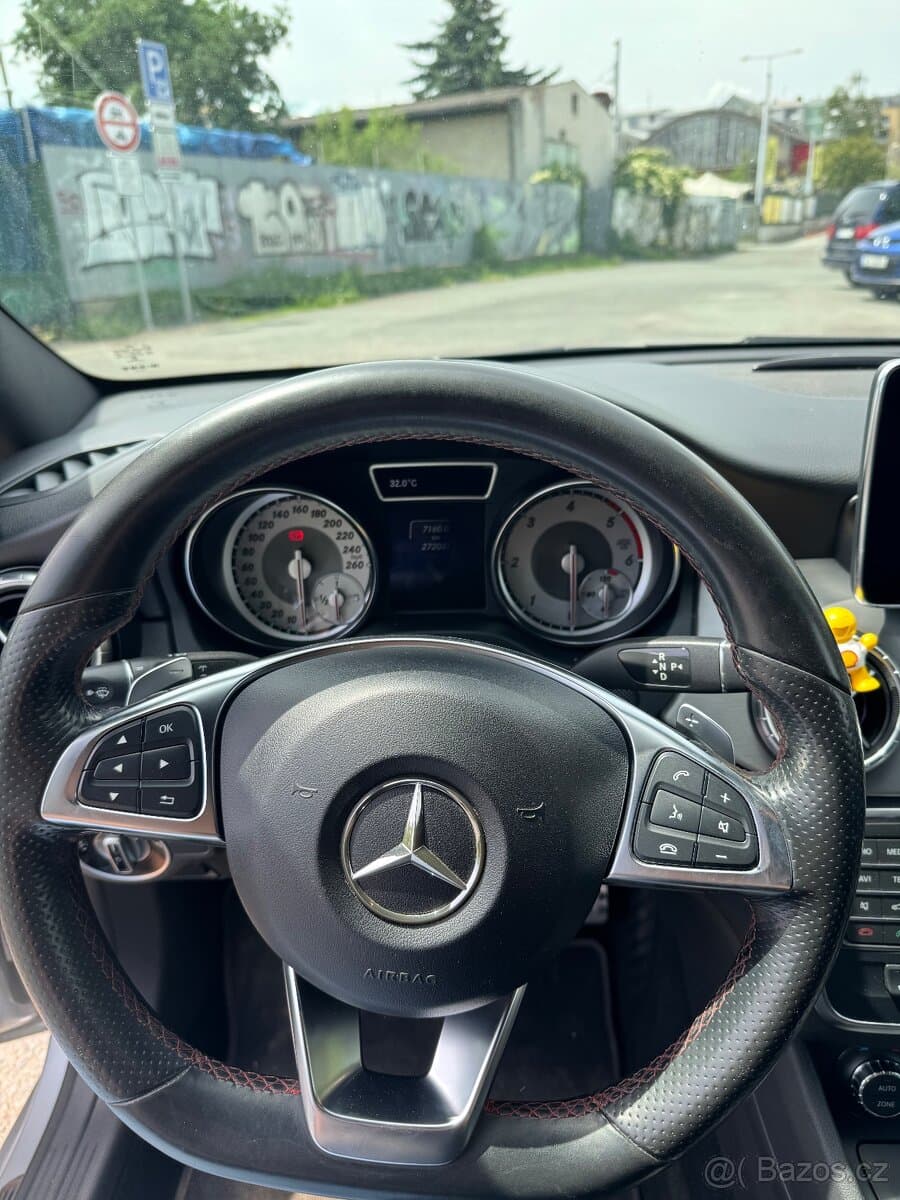 2015 Mercedes-Benz CLA - 15