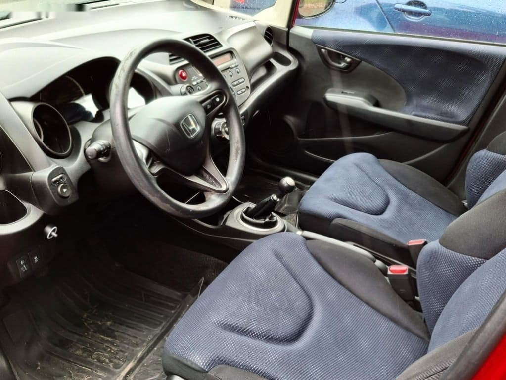 2013 Honda JAZZ - 15
