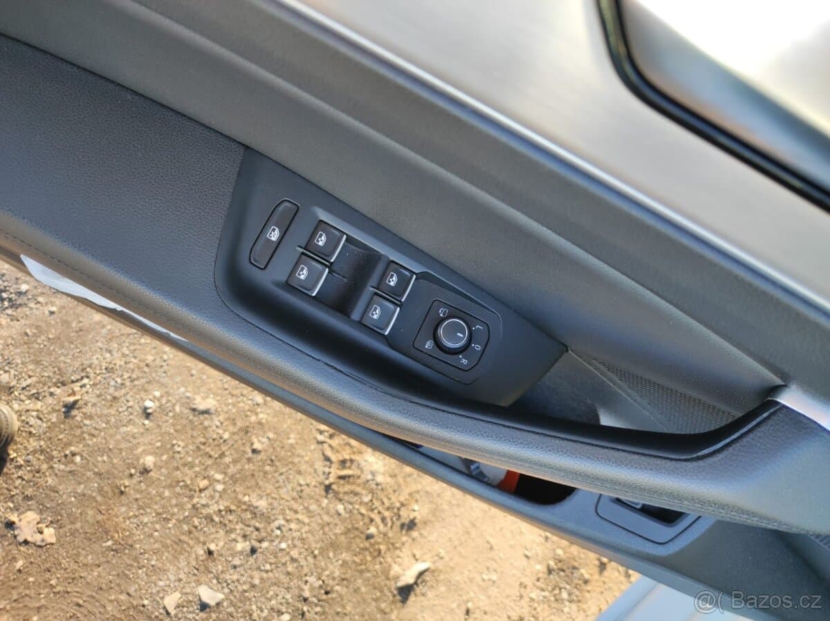 2015 Volkswagen PASSAT - 15
