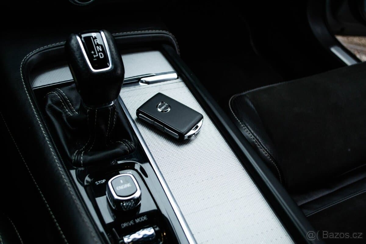 2017 Volvo S90 - 15