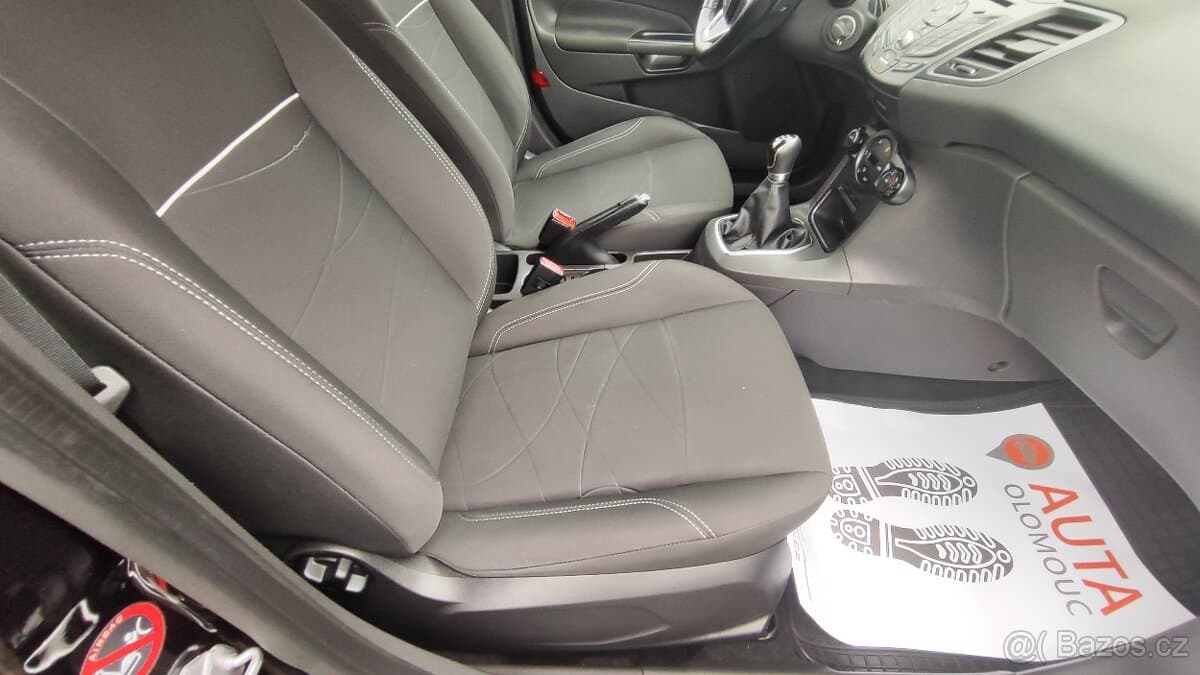 2015 Ford FIESTA - 15