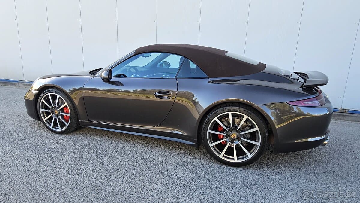 2013 Porsche 911 - 15