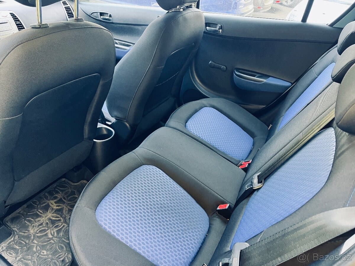 2010 Hyundai i20 - 15