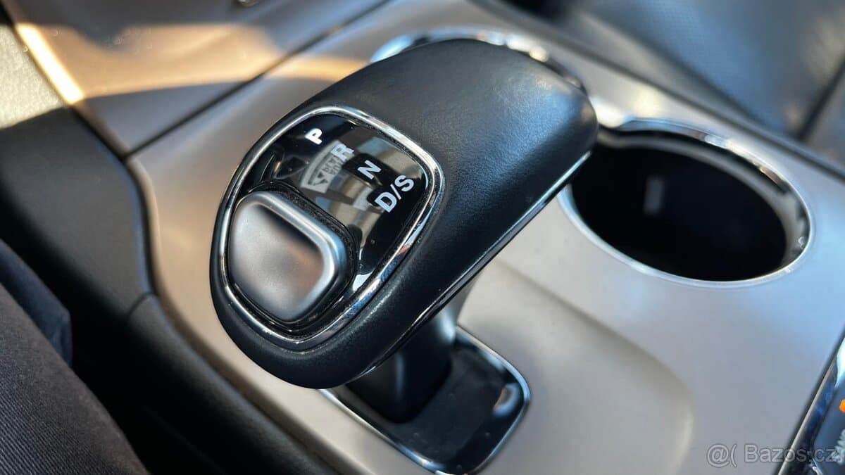 2015 Jeep CHEROKEE - 15