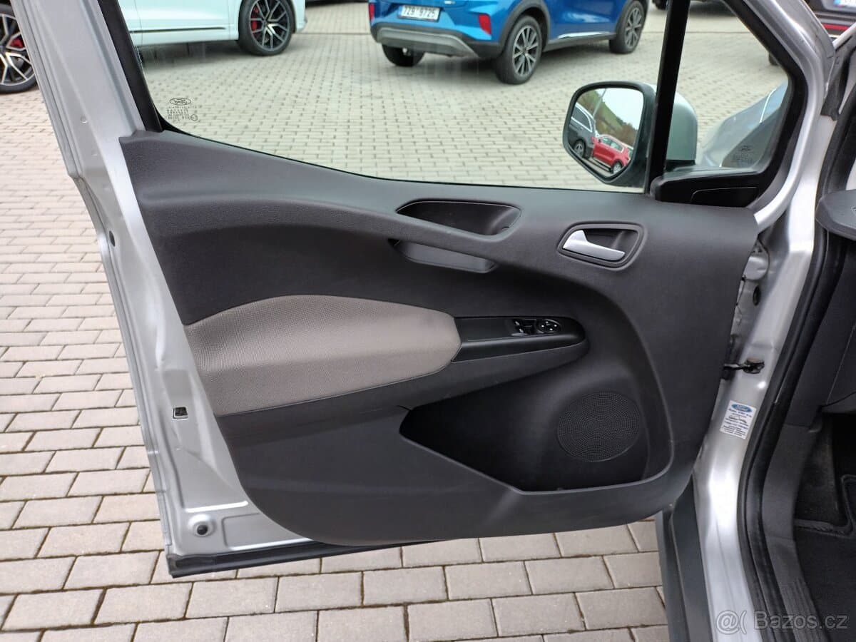 2015 Ford TOURNEO - 15