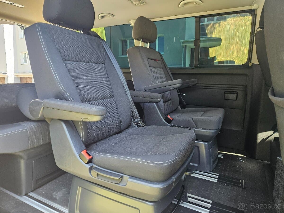 2016 Volkswagen MULTIVAN - 15