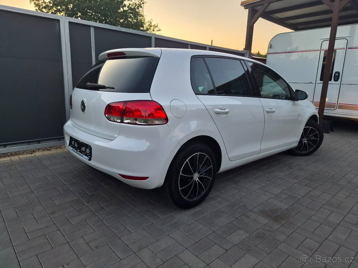 2009 Volkswagen GOLF - 15