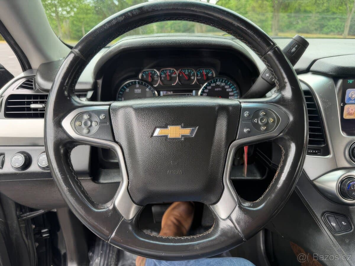 2016 Chevrolet SUBURBAN - 15