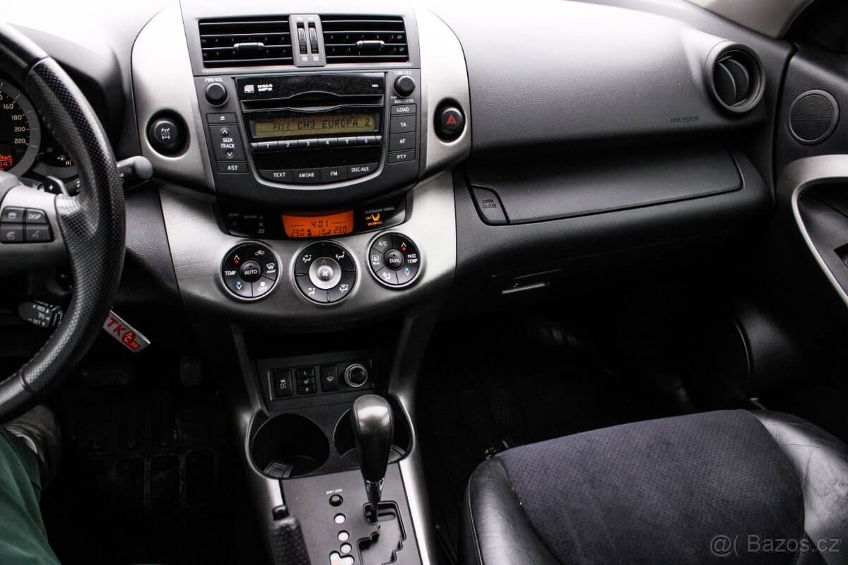 2010 Toyota RAV4 - 15