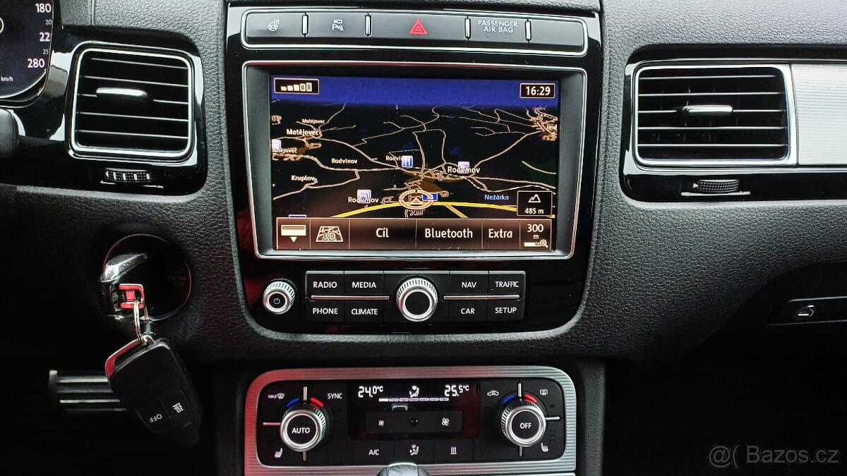 2016 Volkswagen TOUAREG - 15