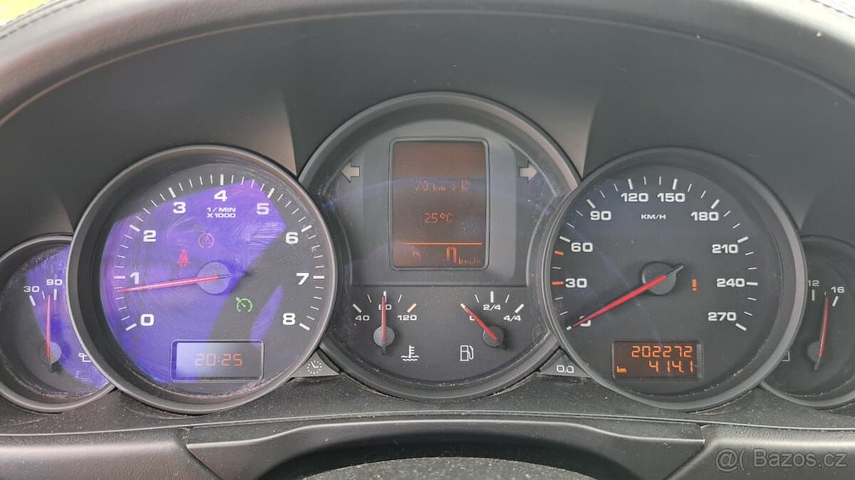 2005 Porsche CAYENNE - 15