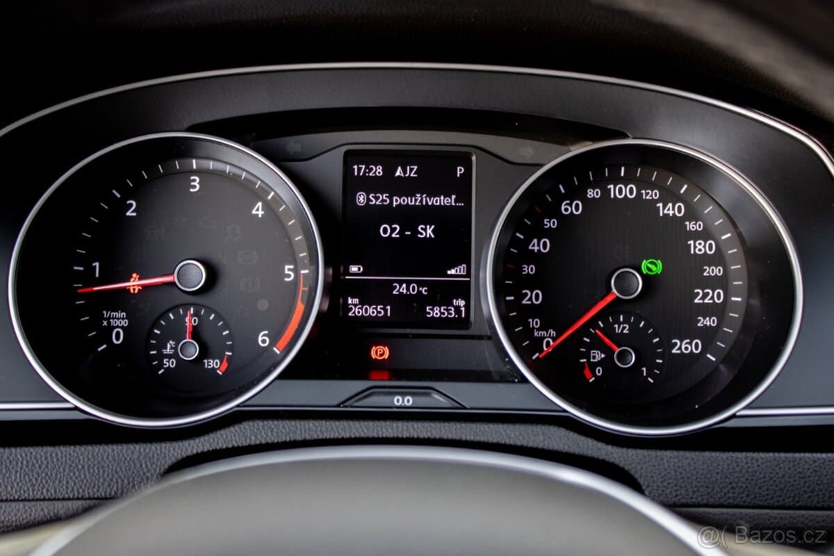 2015 Volkswagen PASSAT - 15
