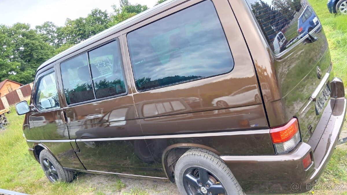 Volkswagen MULTIVAN - 15