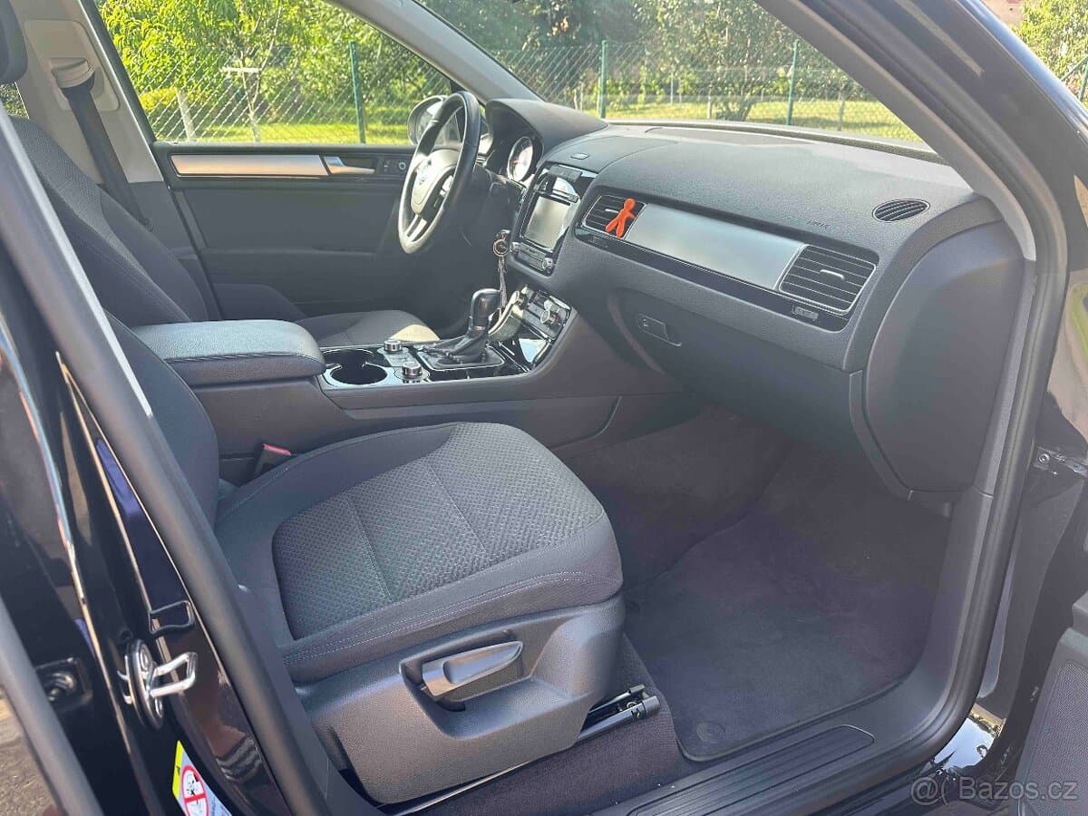 2014 Volkswagen TOUAREG - 15