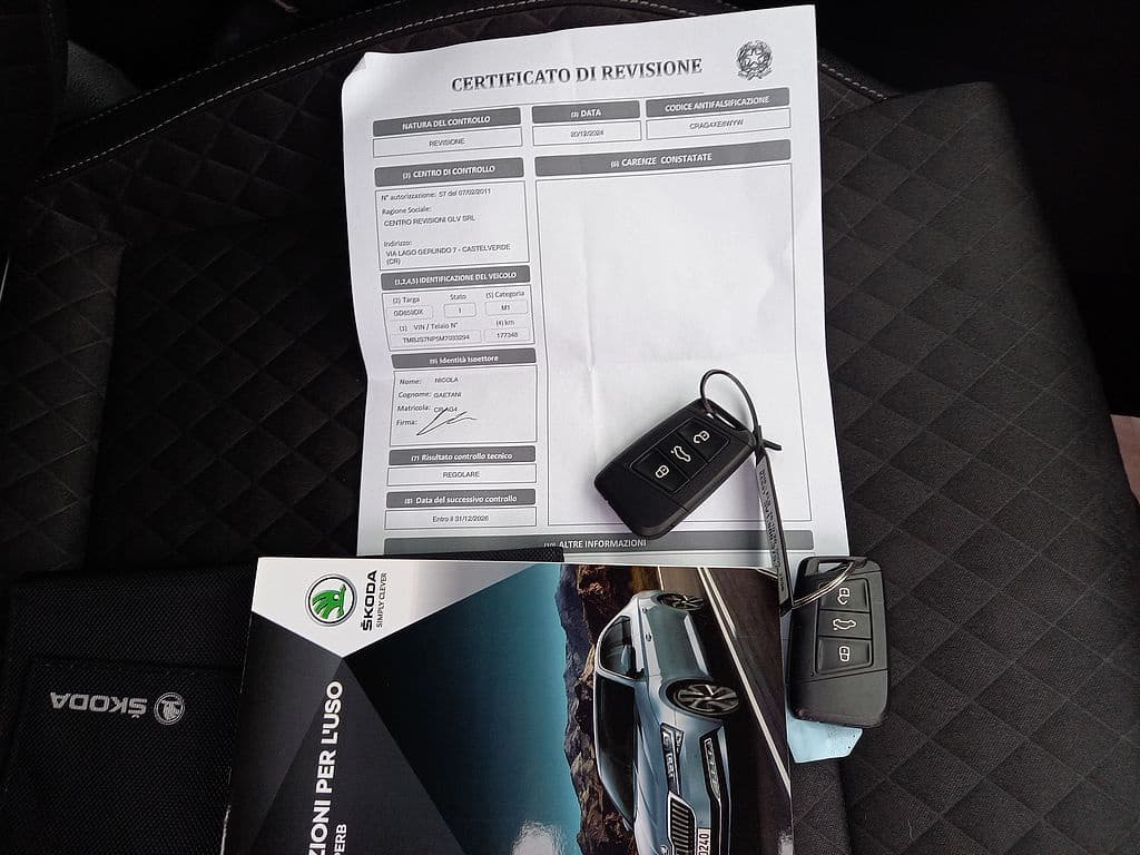 2021 Škoda SUPERB - 15
