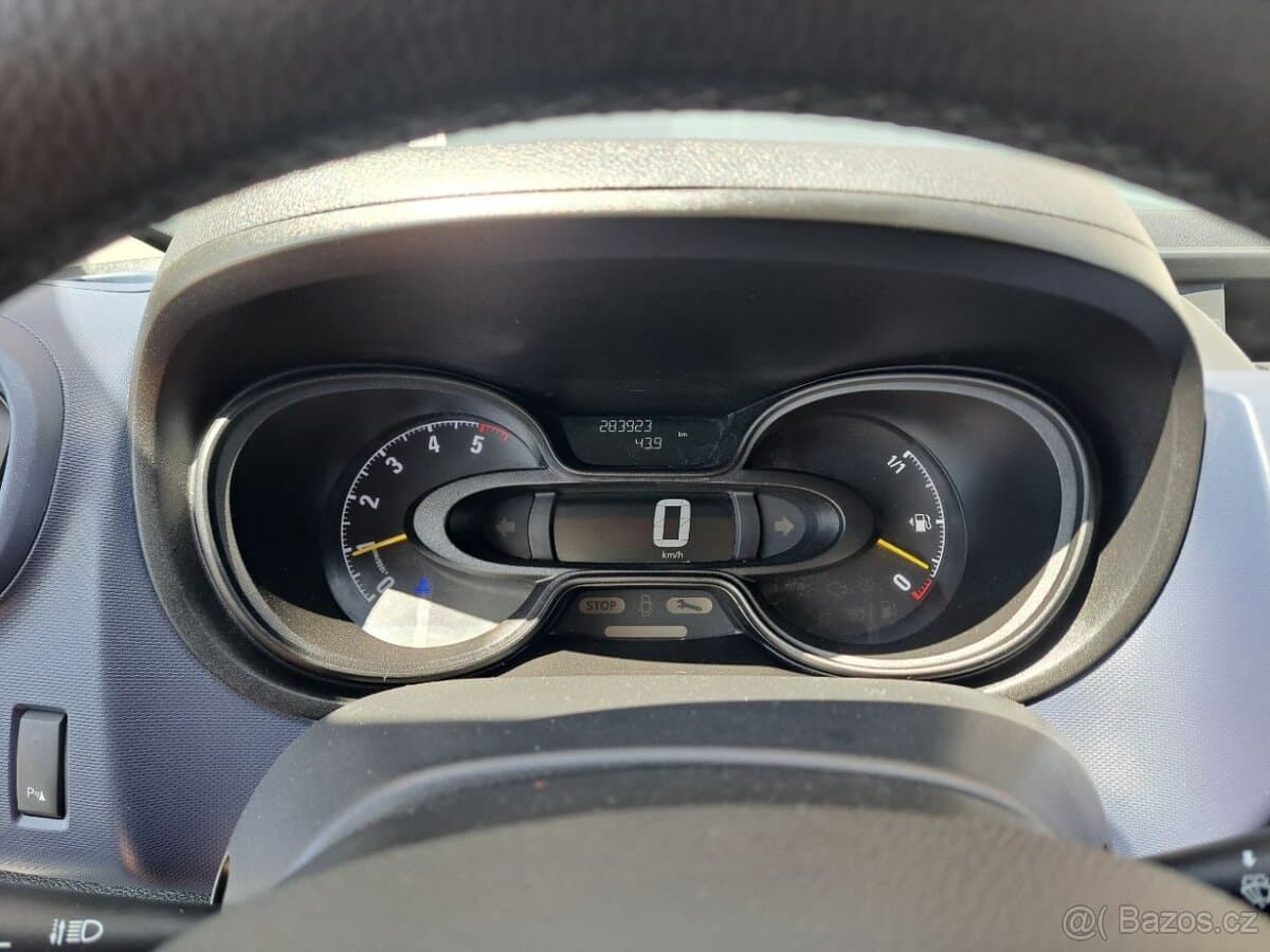 2015 Opel VIVARO - 15